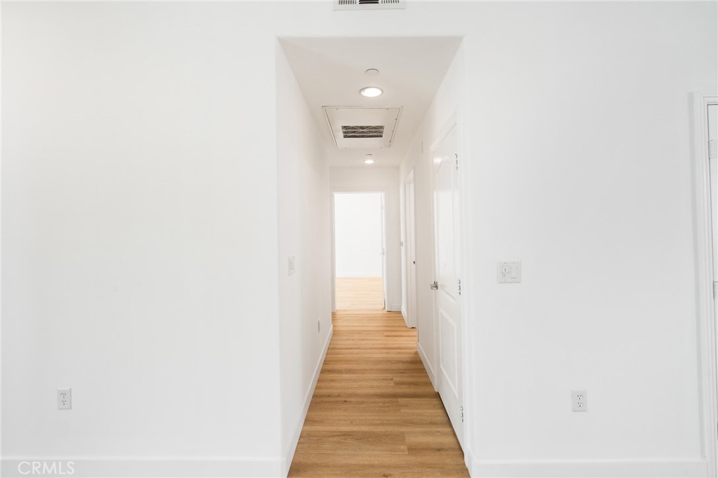 230 S Jackson