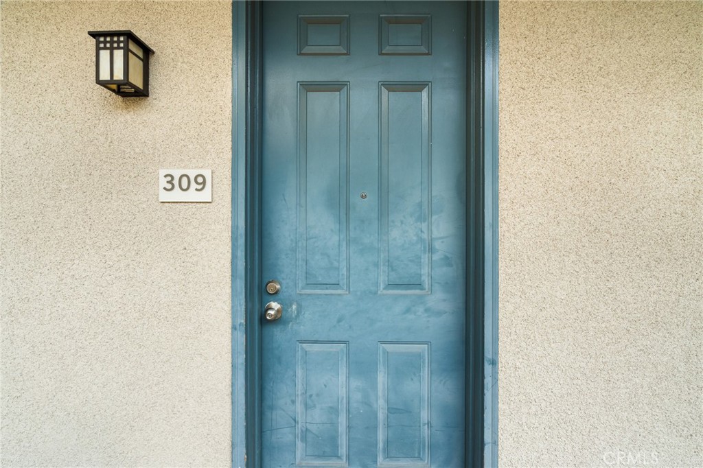 230 S Jackson