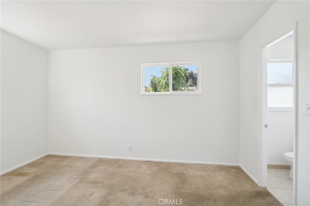 512 E. Cienega Ave