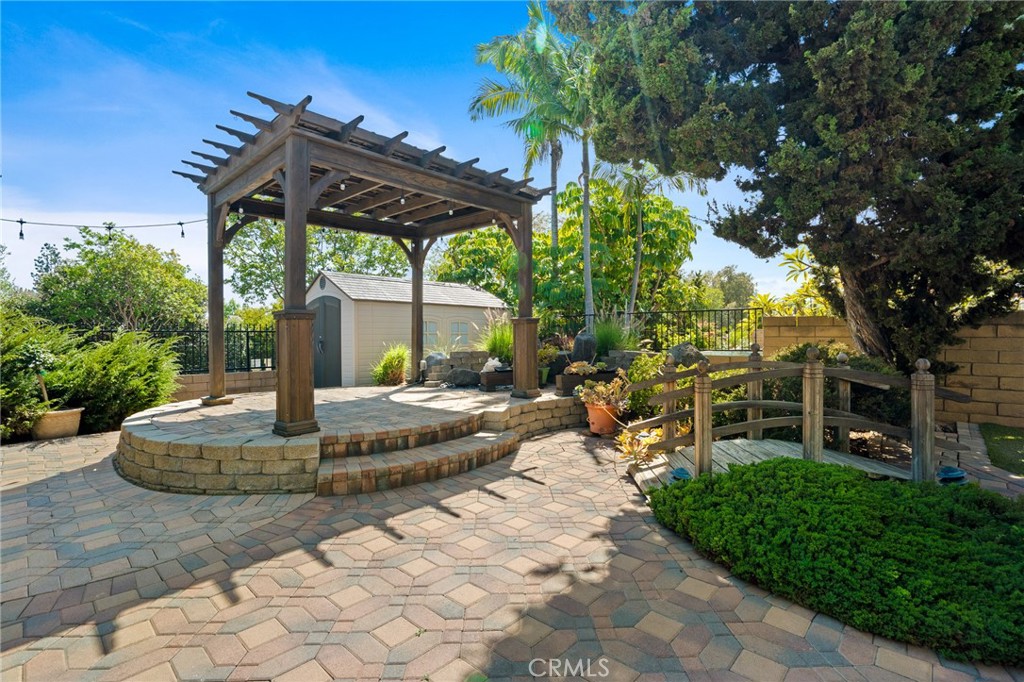2528 Larkwood Drive