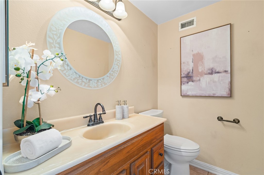 2528 Larkwood Drive