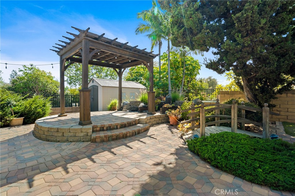 2528 Larkwood Drive
