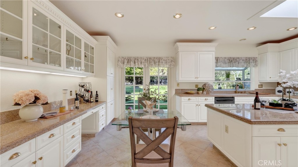 5596 Vista Del Mando S A