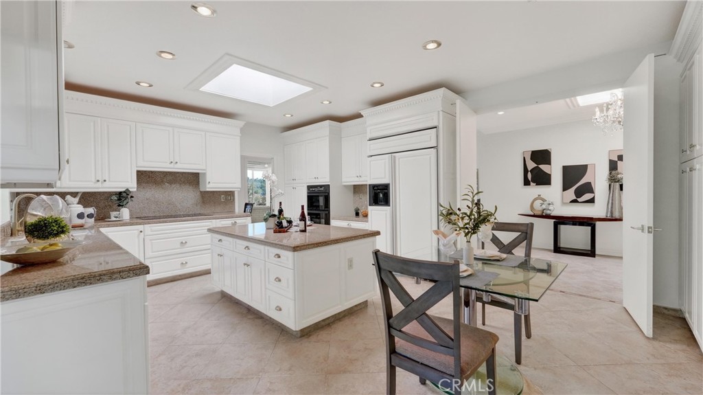 5596 Vista Del Mando S A