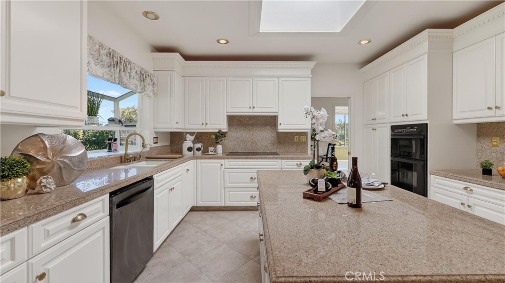 5596 Vista Del Mando S A