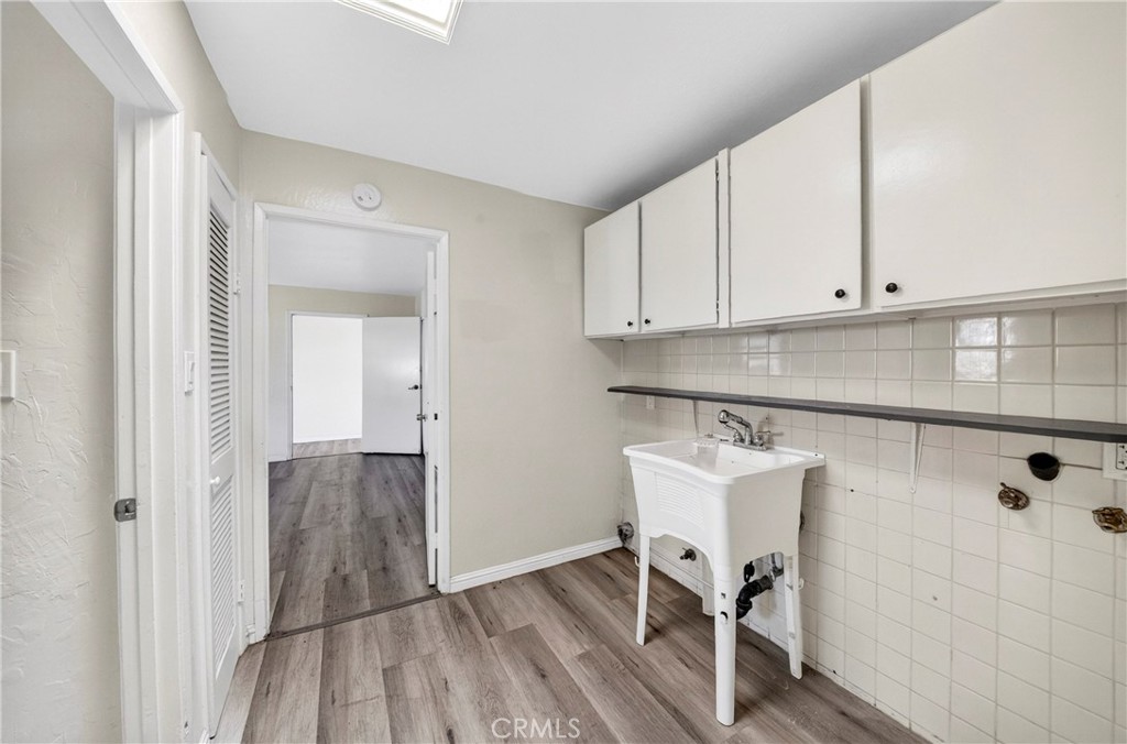 2901 E 65th