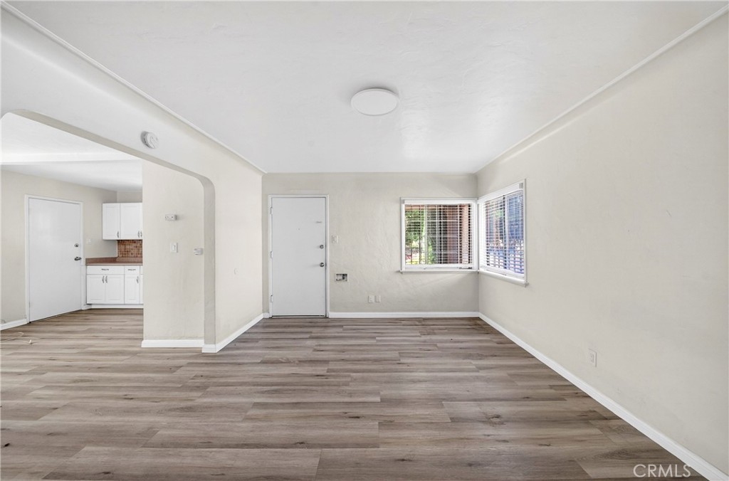 2901 E 65th