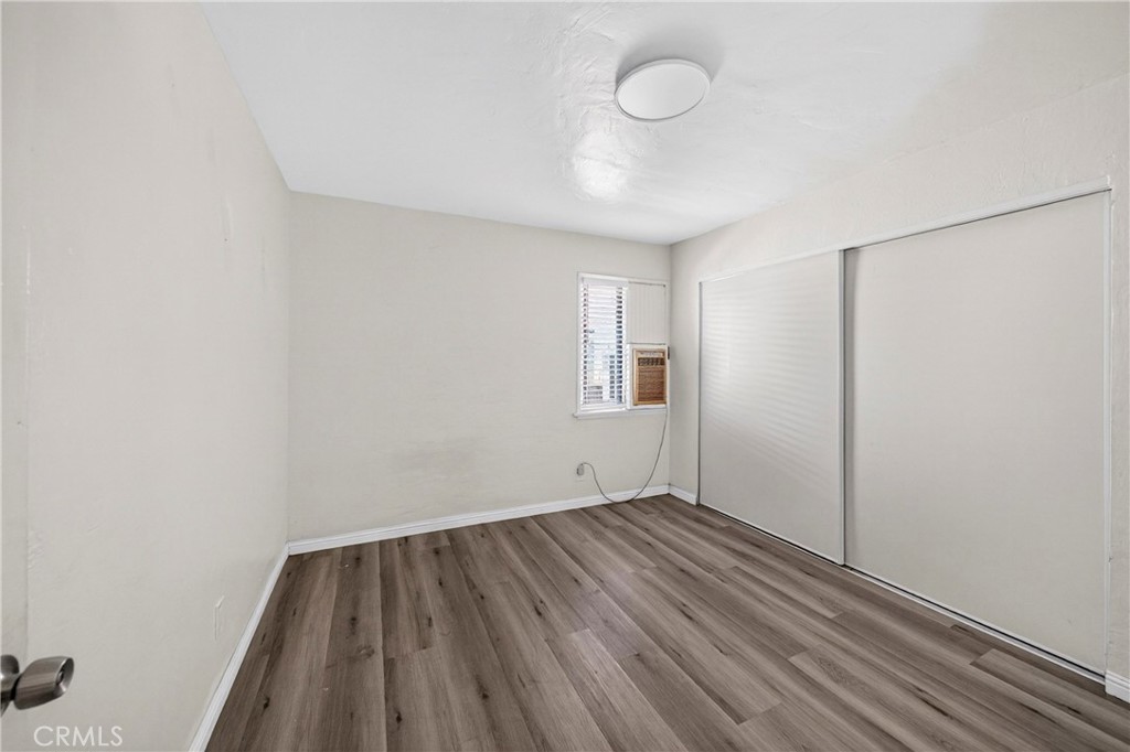 2901 E 65th