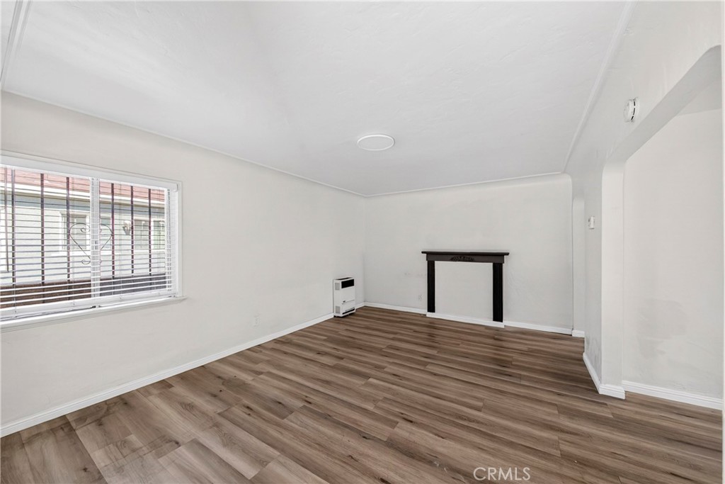 2901 E 65th