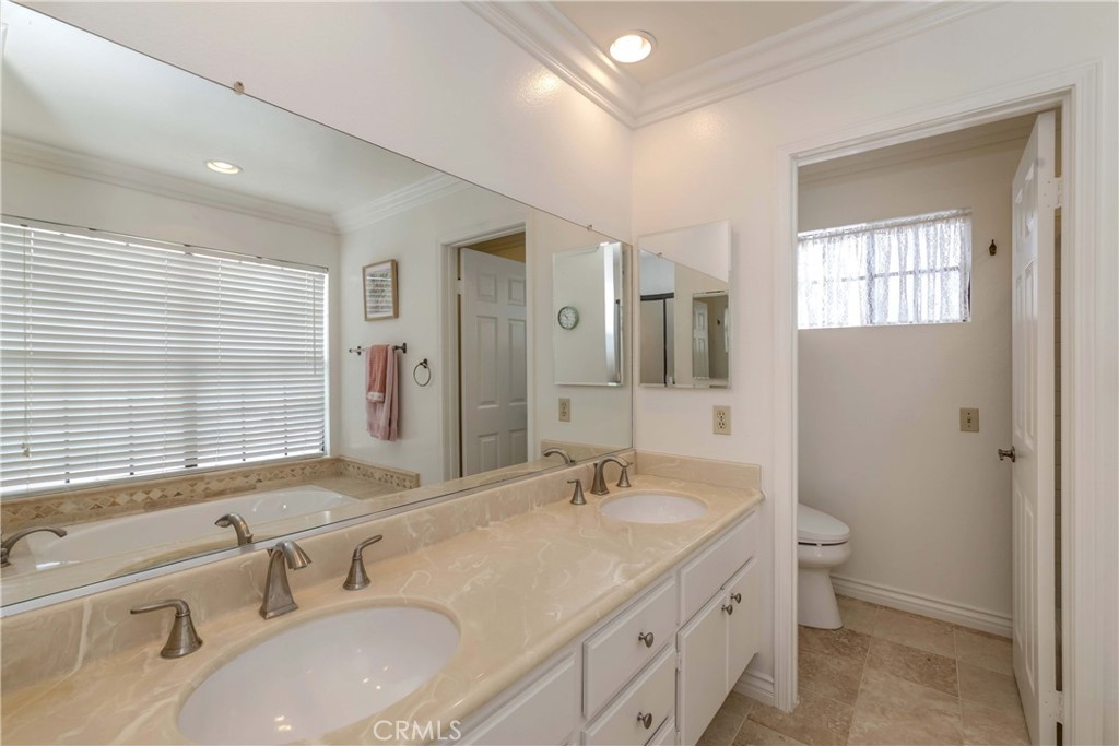 16640 Carriage Circle