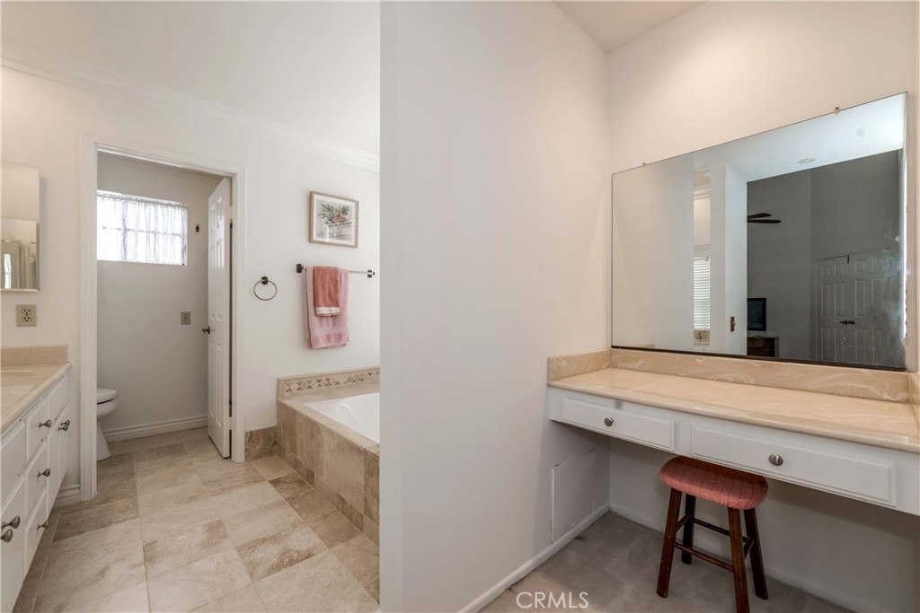 16640 Carriage Circle