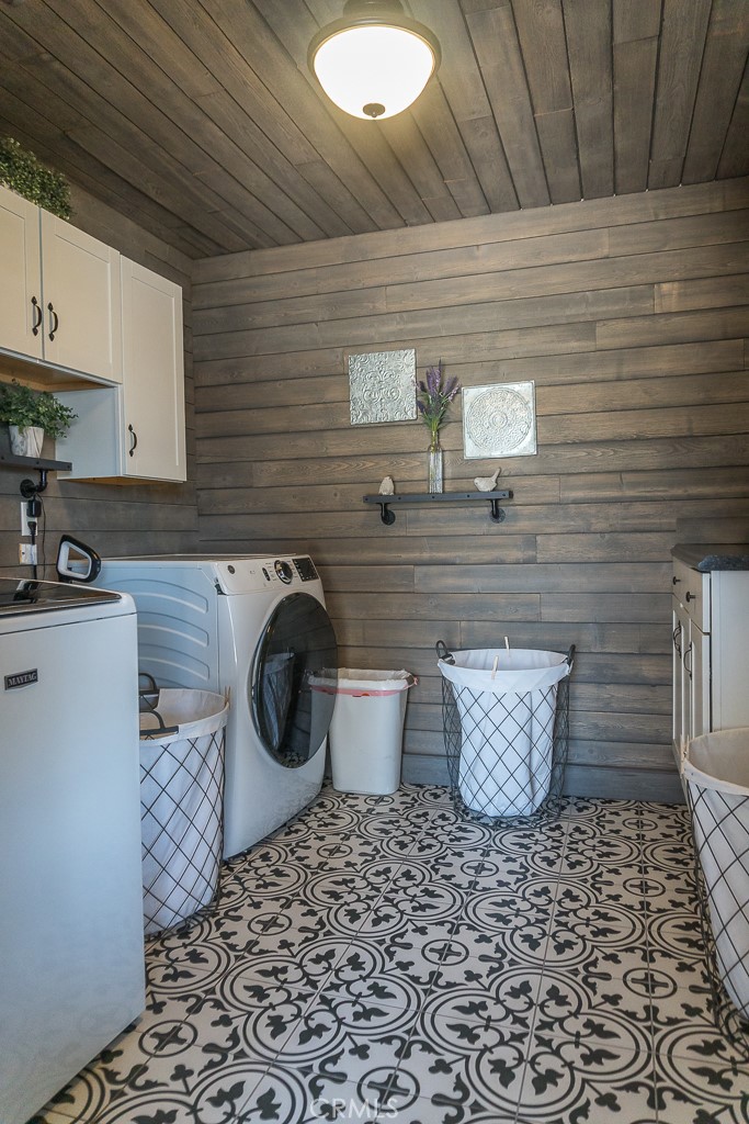 10242 Barbara Anne Street