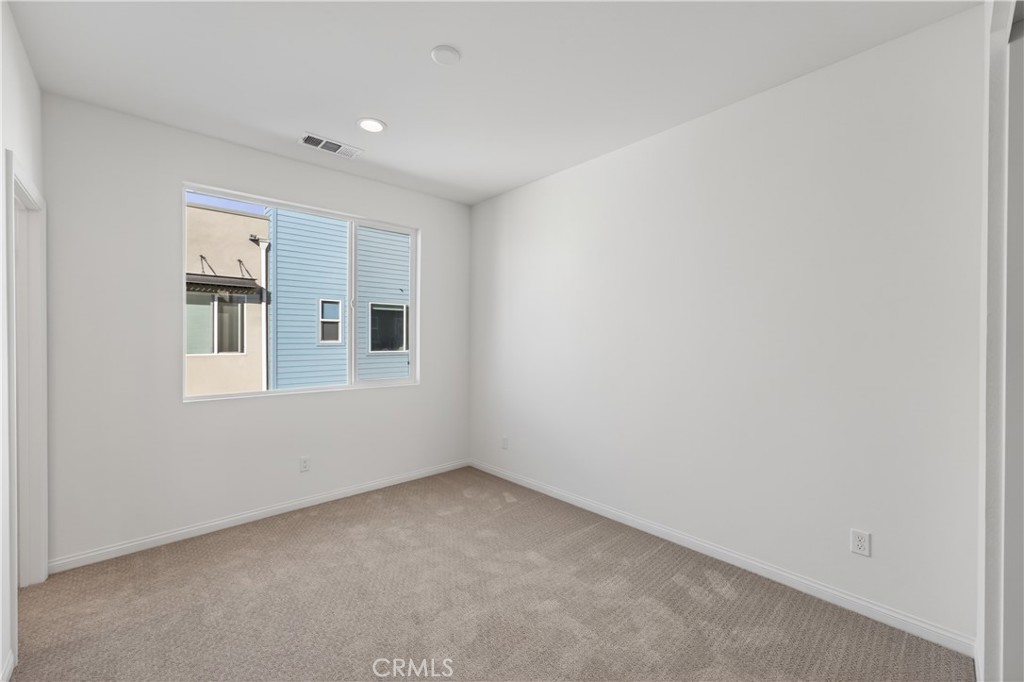 1093 N Harbor Boulevard