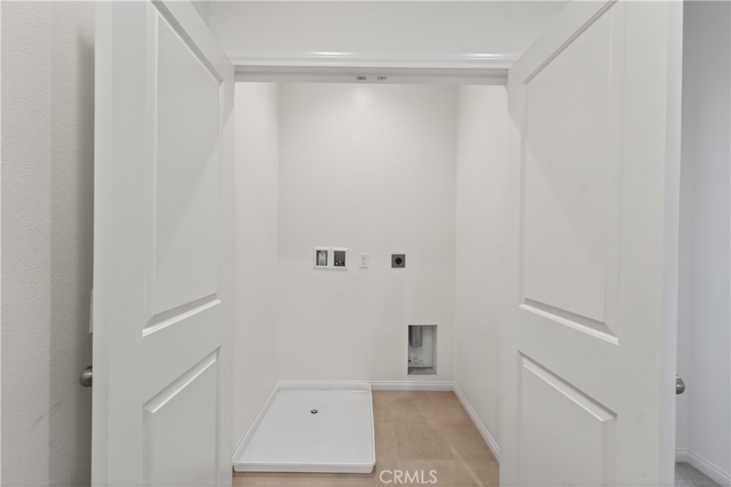 1093 N Harbor Boulevard