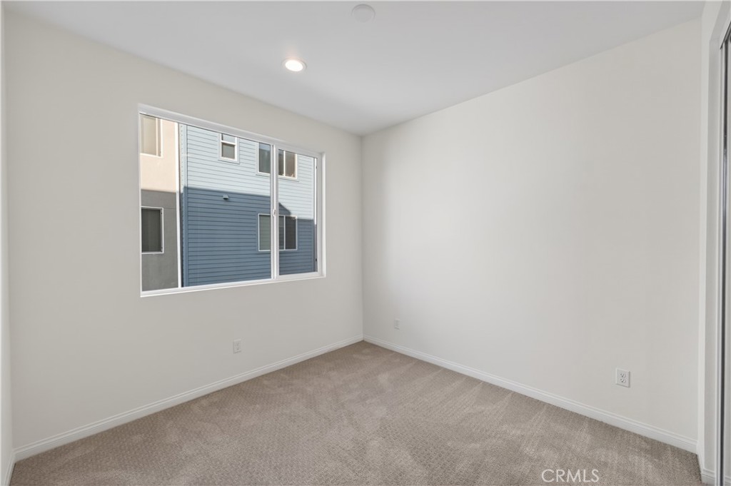 1093 N Harbor Boulevard