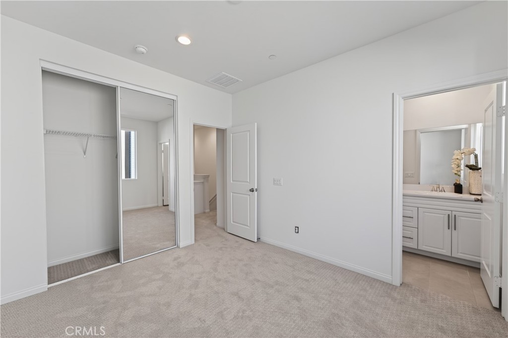 1093 N Harbor Boulevard