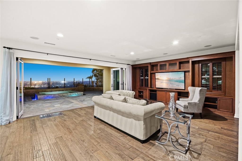 2598 E Temblor Ranch Drive