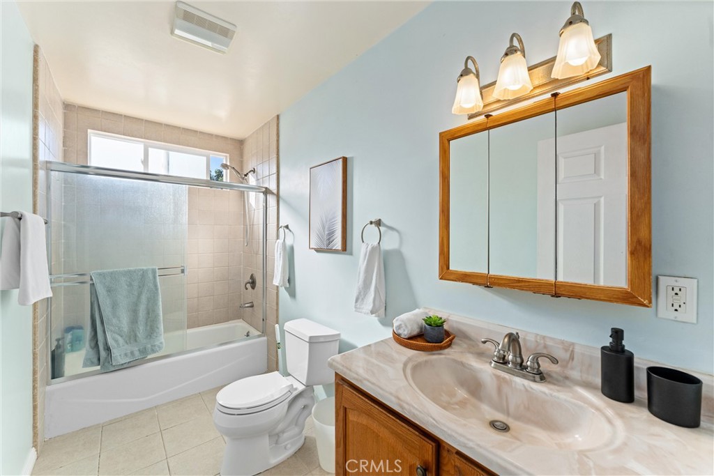 572 W Montana Street