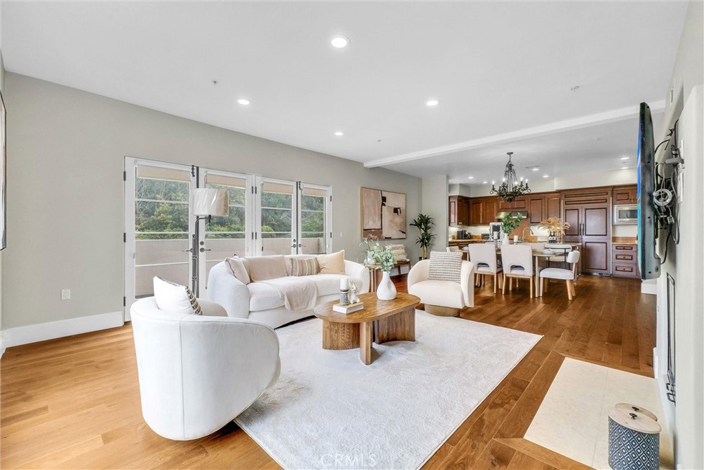 975 Silver Spur Road