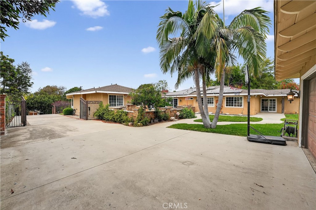 172 Ramona