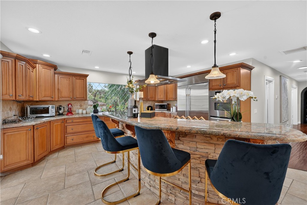172 Ramona