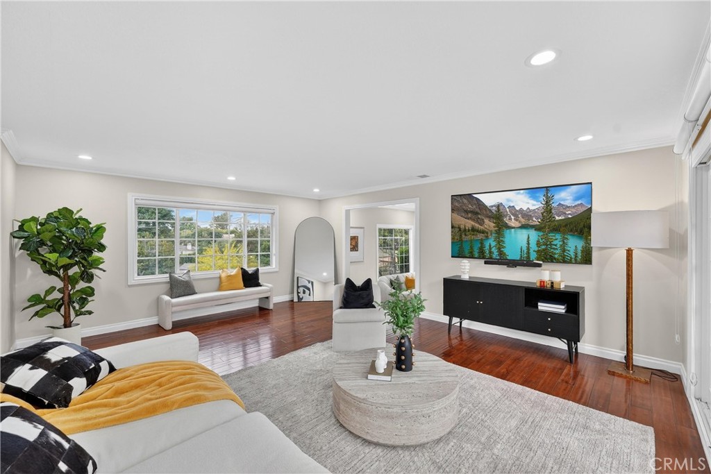 172 Ramona