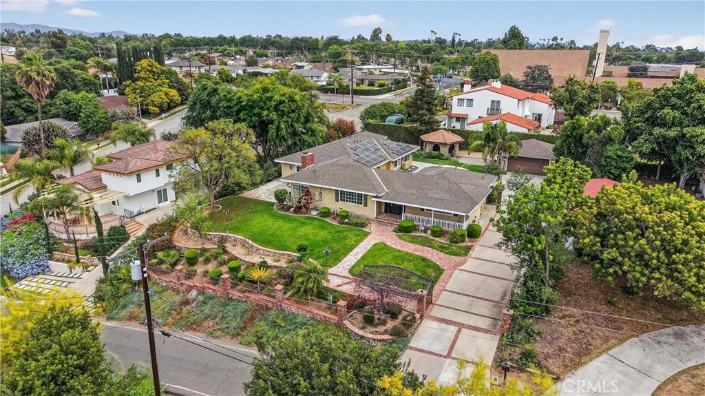 172 Ramona