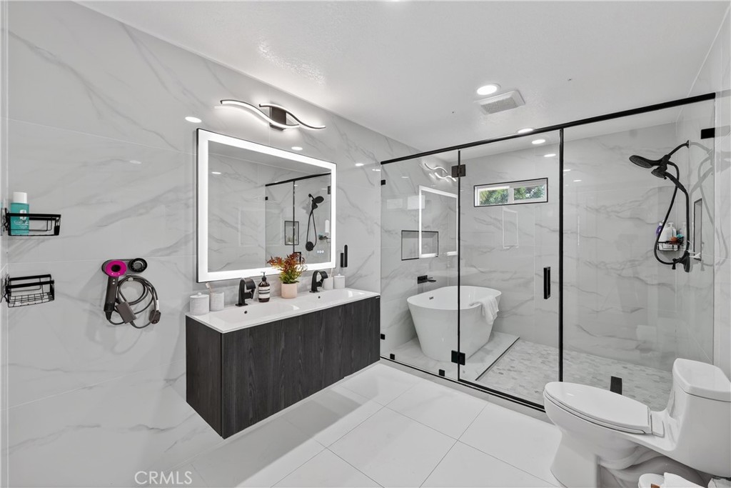 172 Ramona