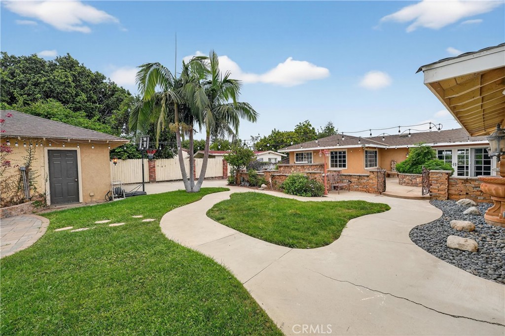 172 Ramona