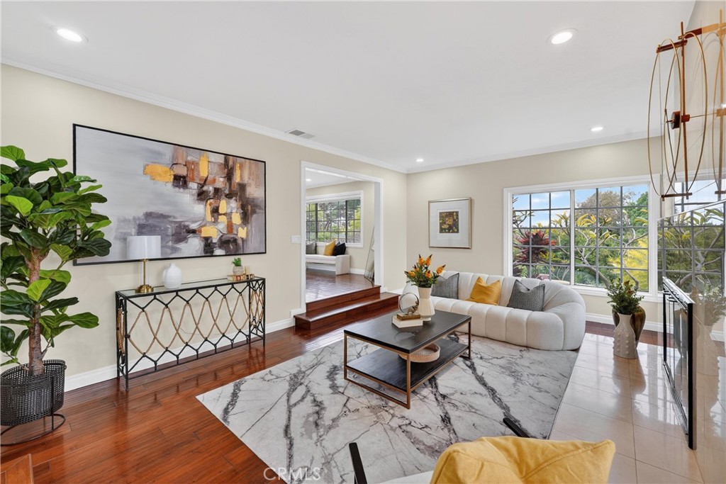 172 Ramona