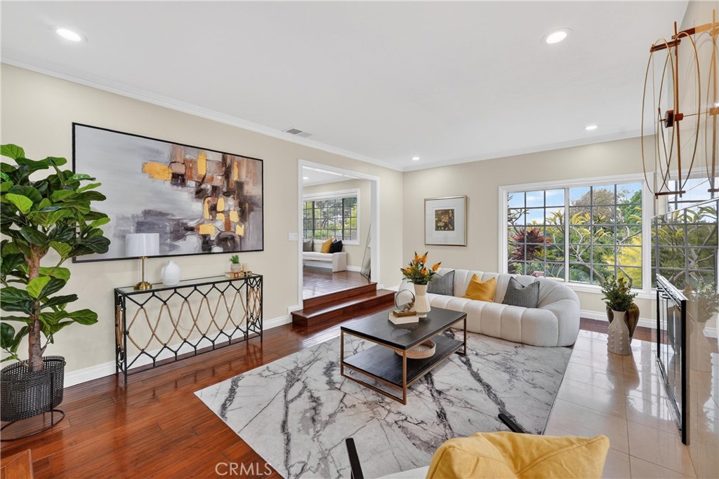 172 Ramona