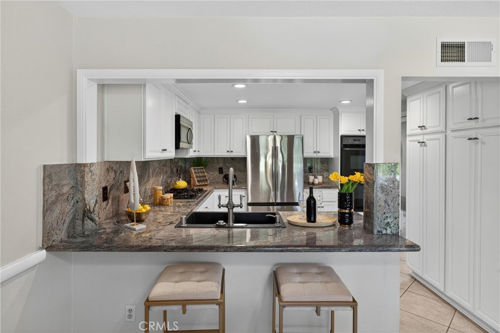 525 Riviera Court