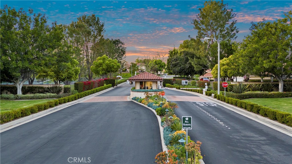 525 Riviera Court