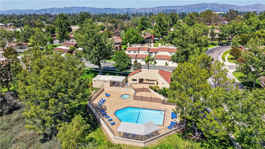 525 Riviera Court