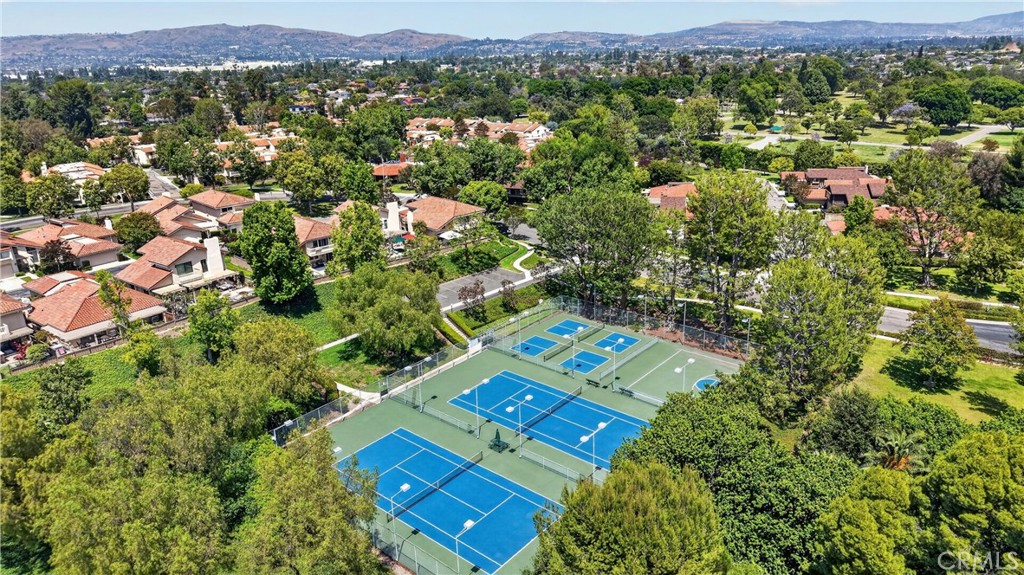 525 Riviera Court
