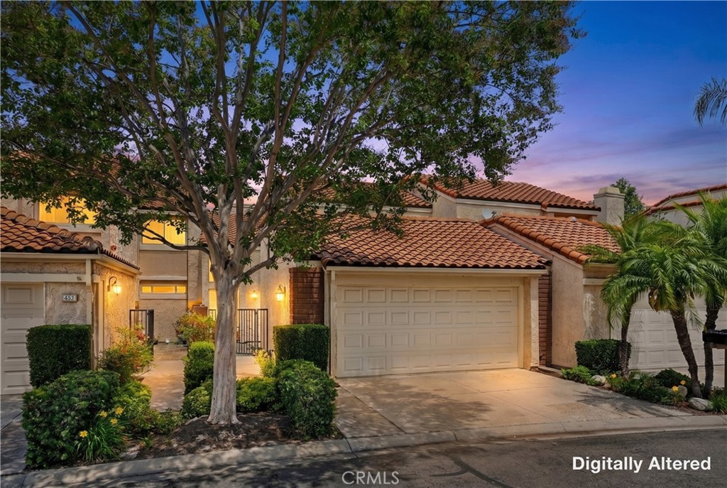 525 Riviera Court