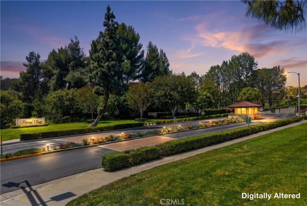 525 Riviera Court