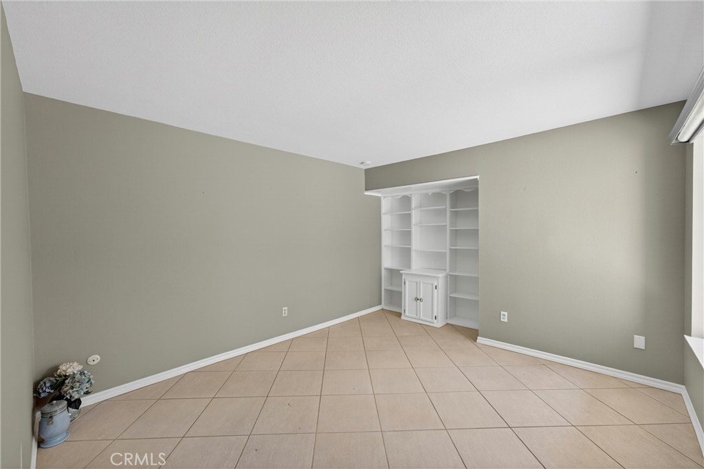 525 Riviera Court