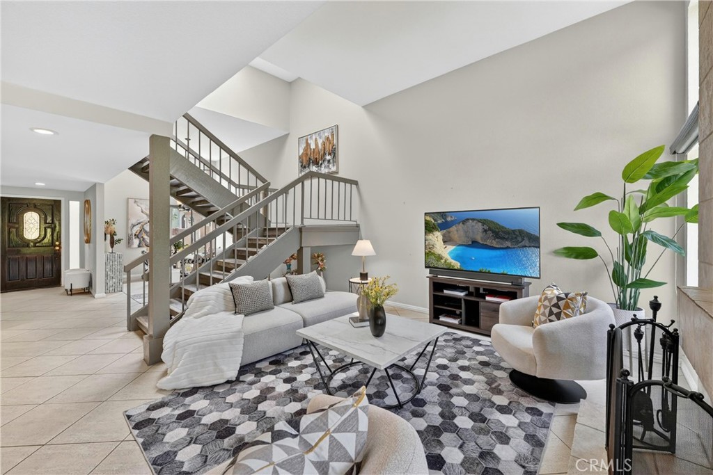525 Riviera Court