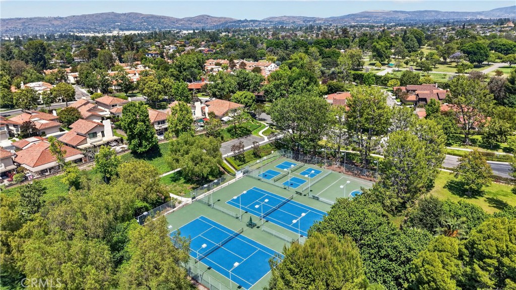 525 Riviera Court