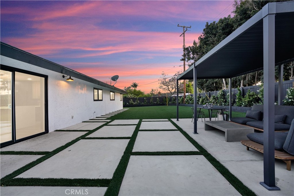 737 Paseo Place