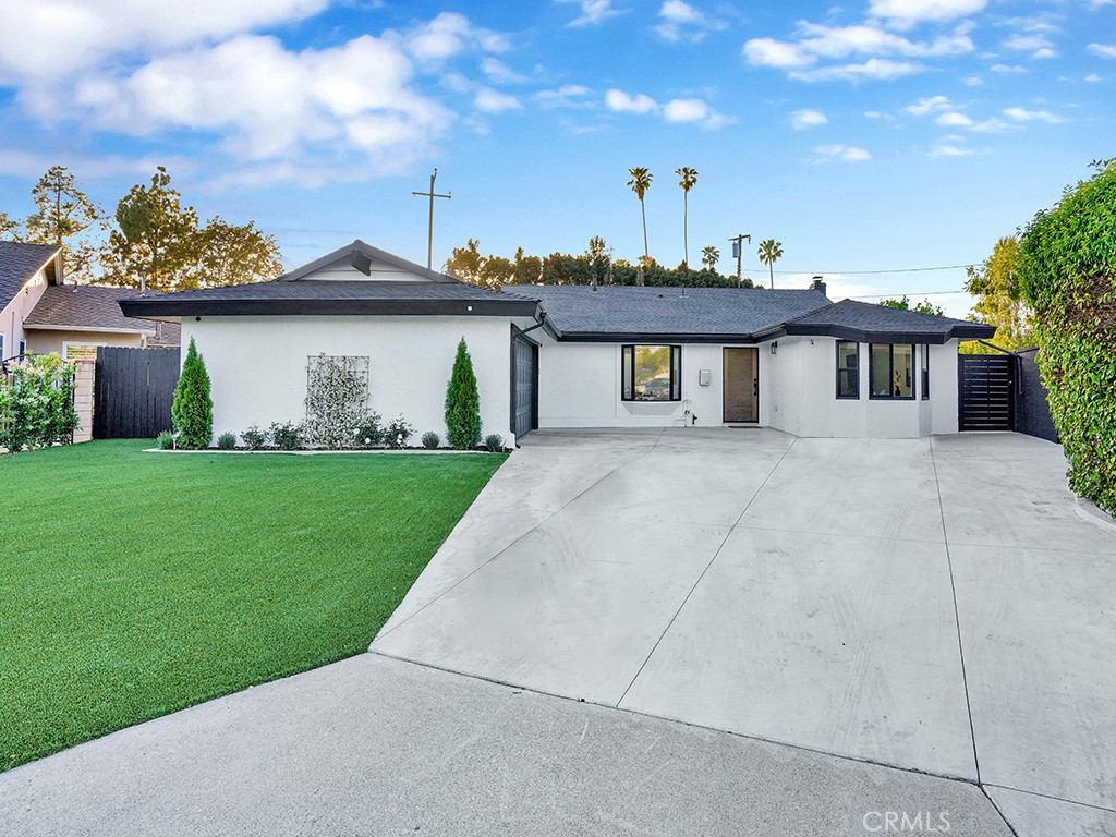 737 Paseo Place