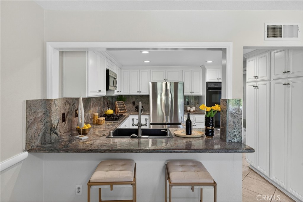525 Riviera Court