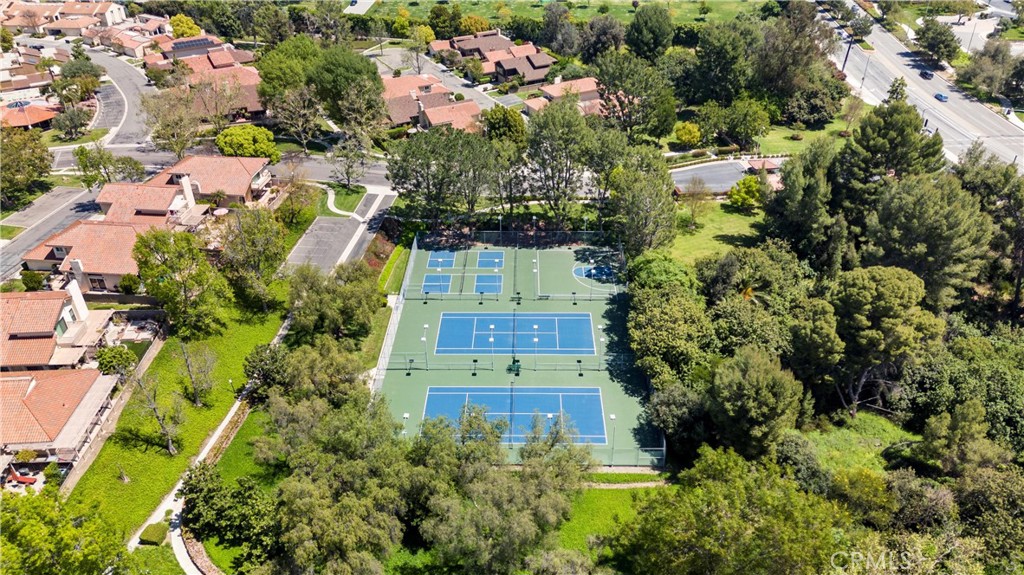525 Riviera Court