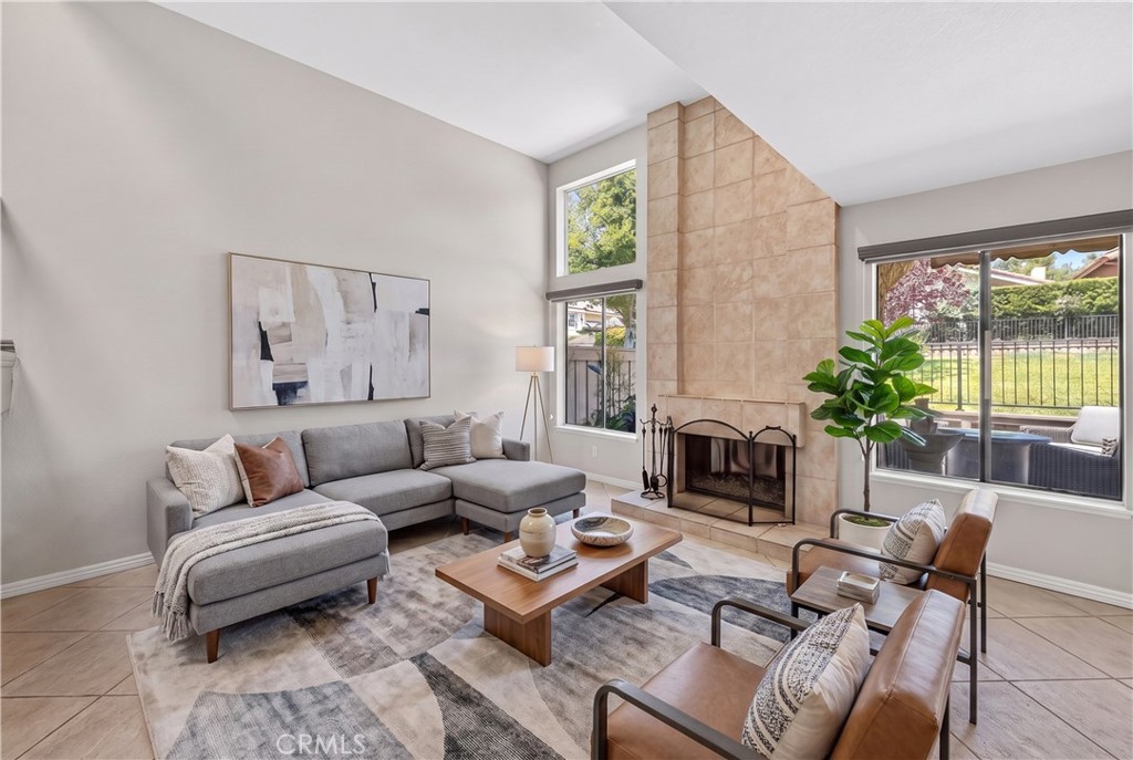 525 Riviera Court