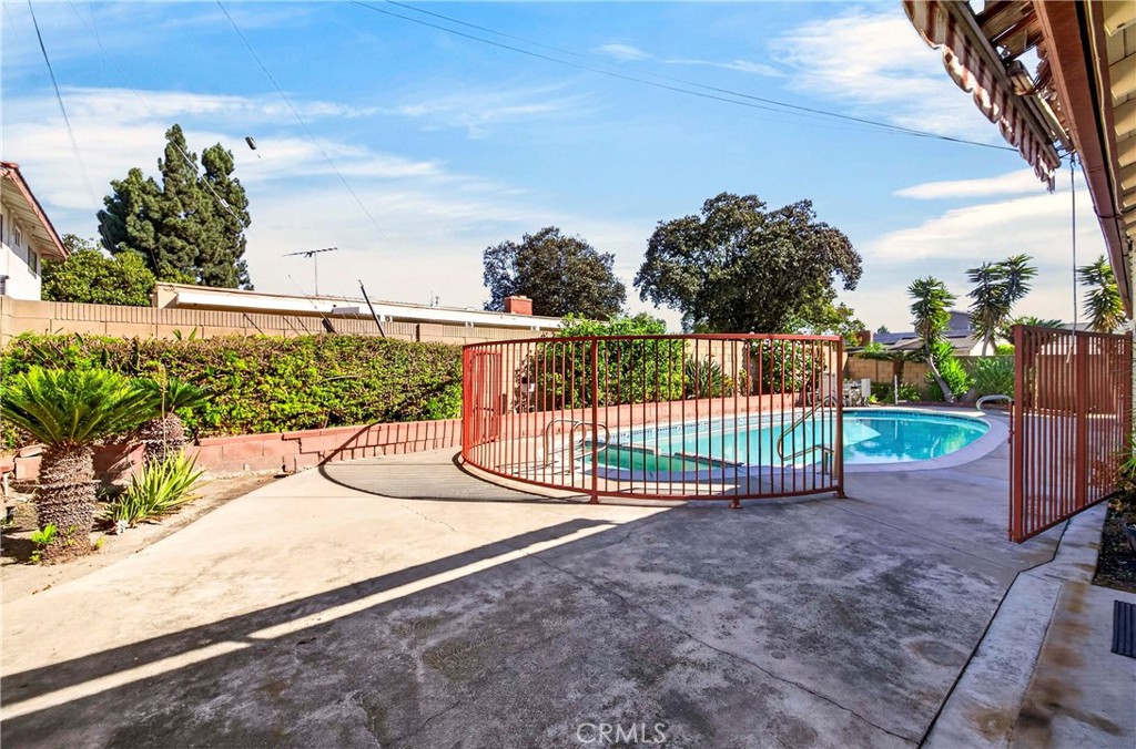 1903 W Chanticleer Road