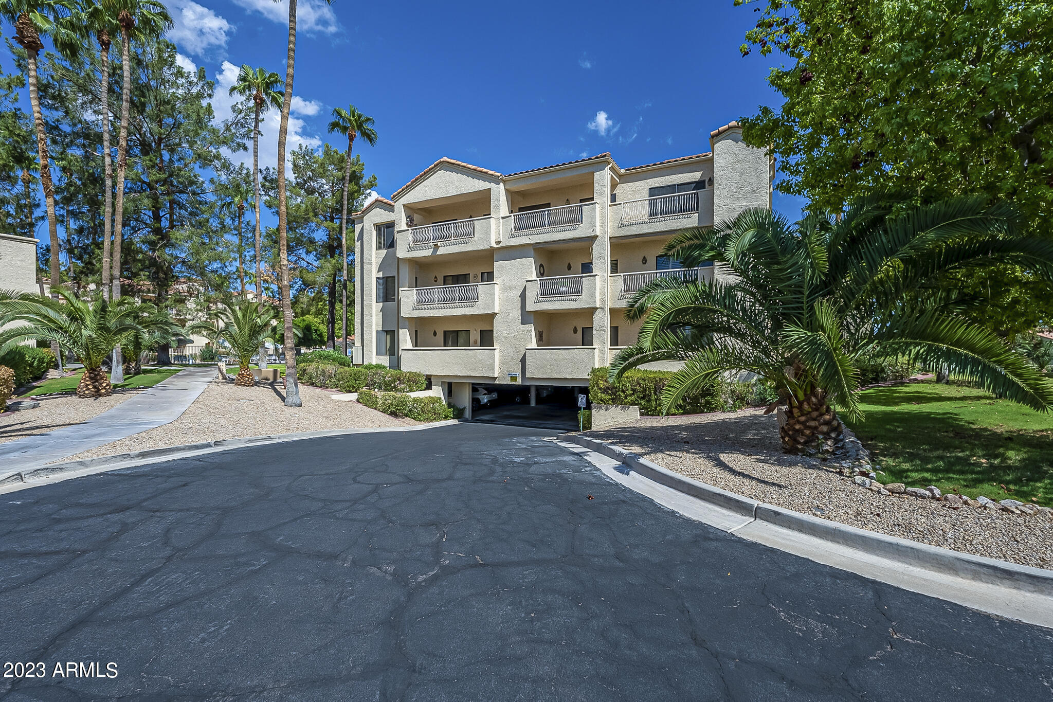 19400 N WESTBROOK Parkway, 340