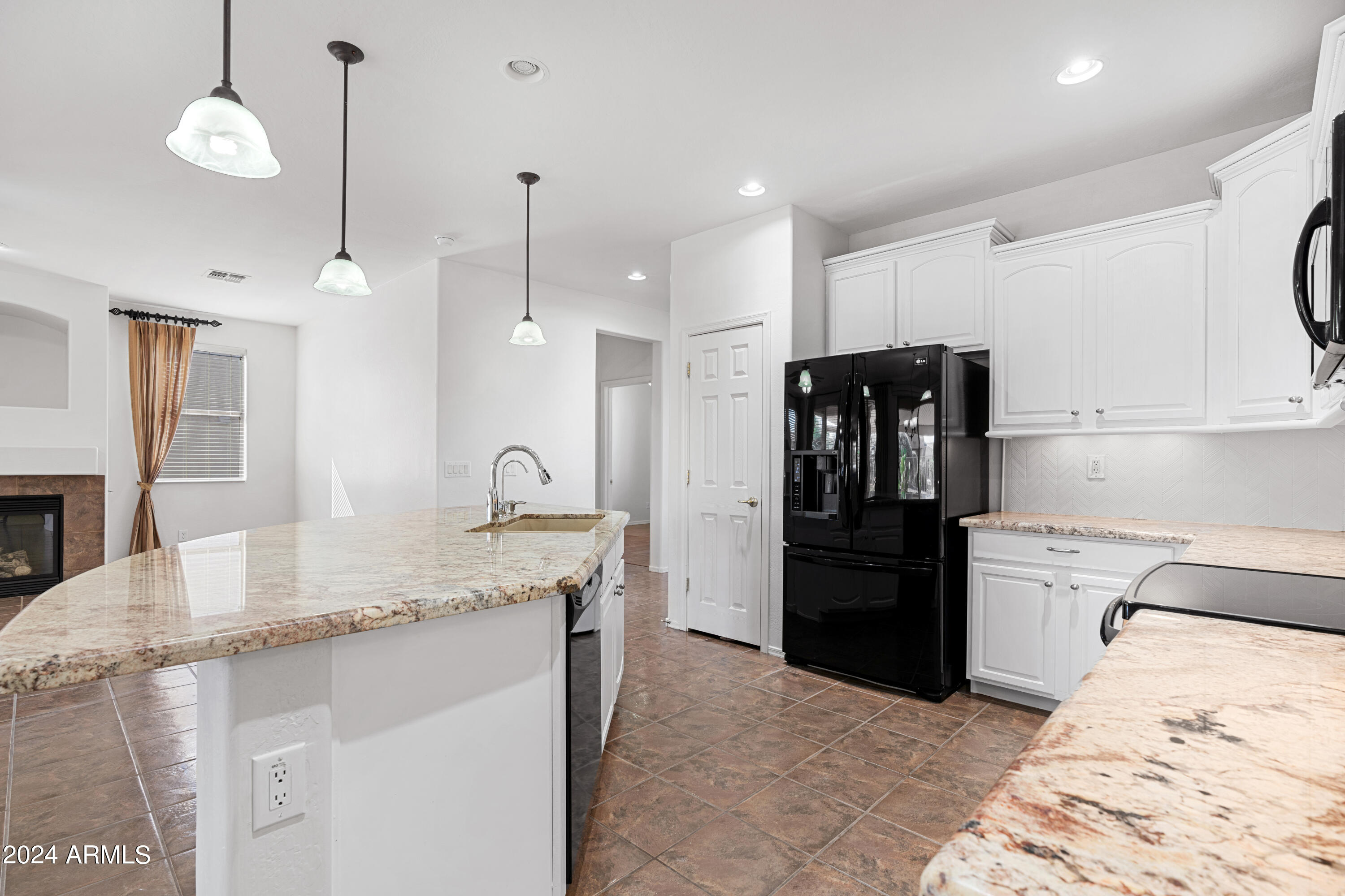 42559 W NORTH STAR Drive