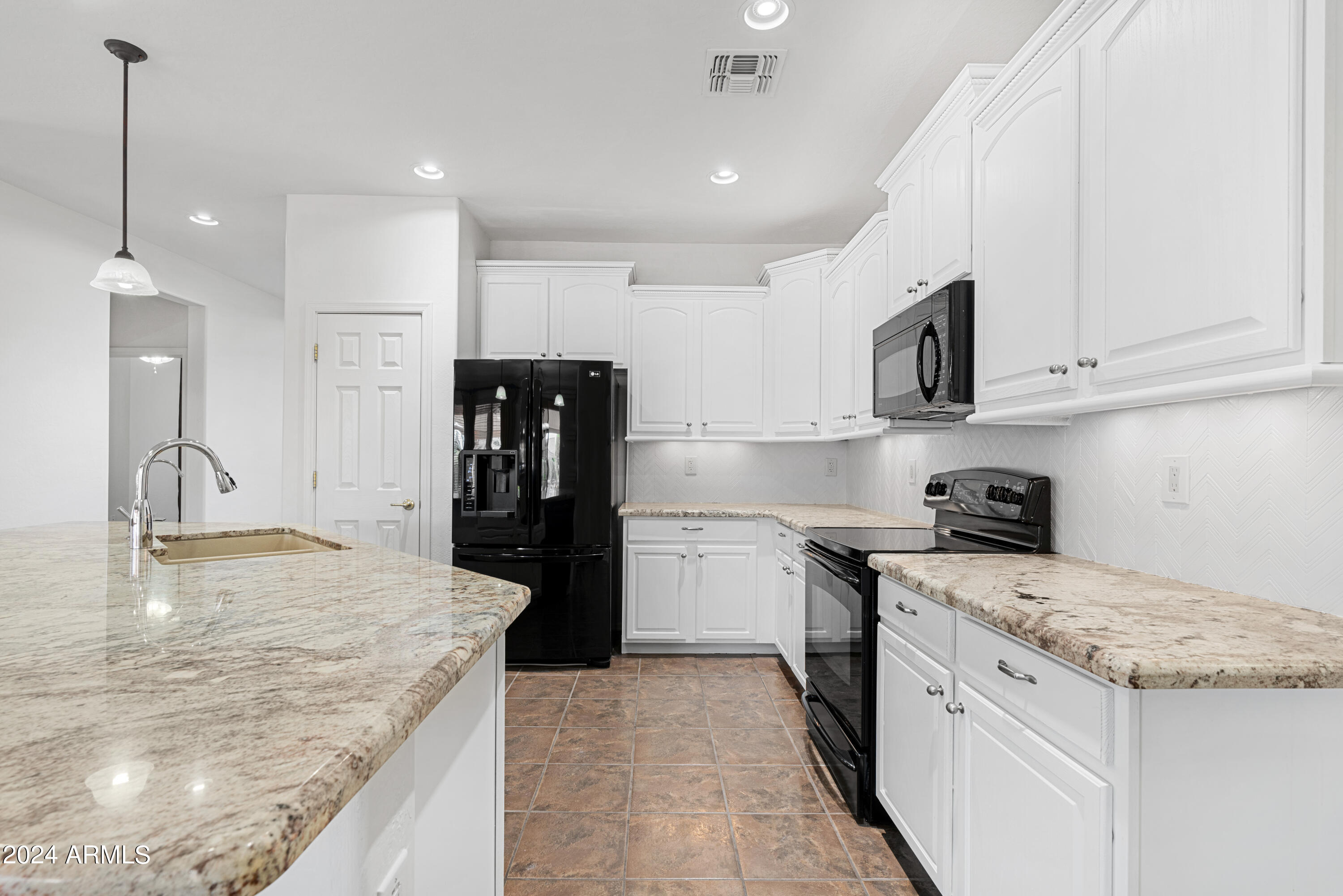 42559 W NORTH STAR Drive