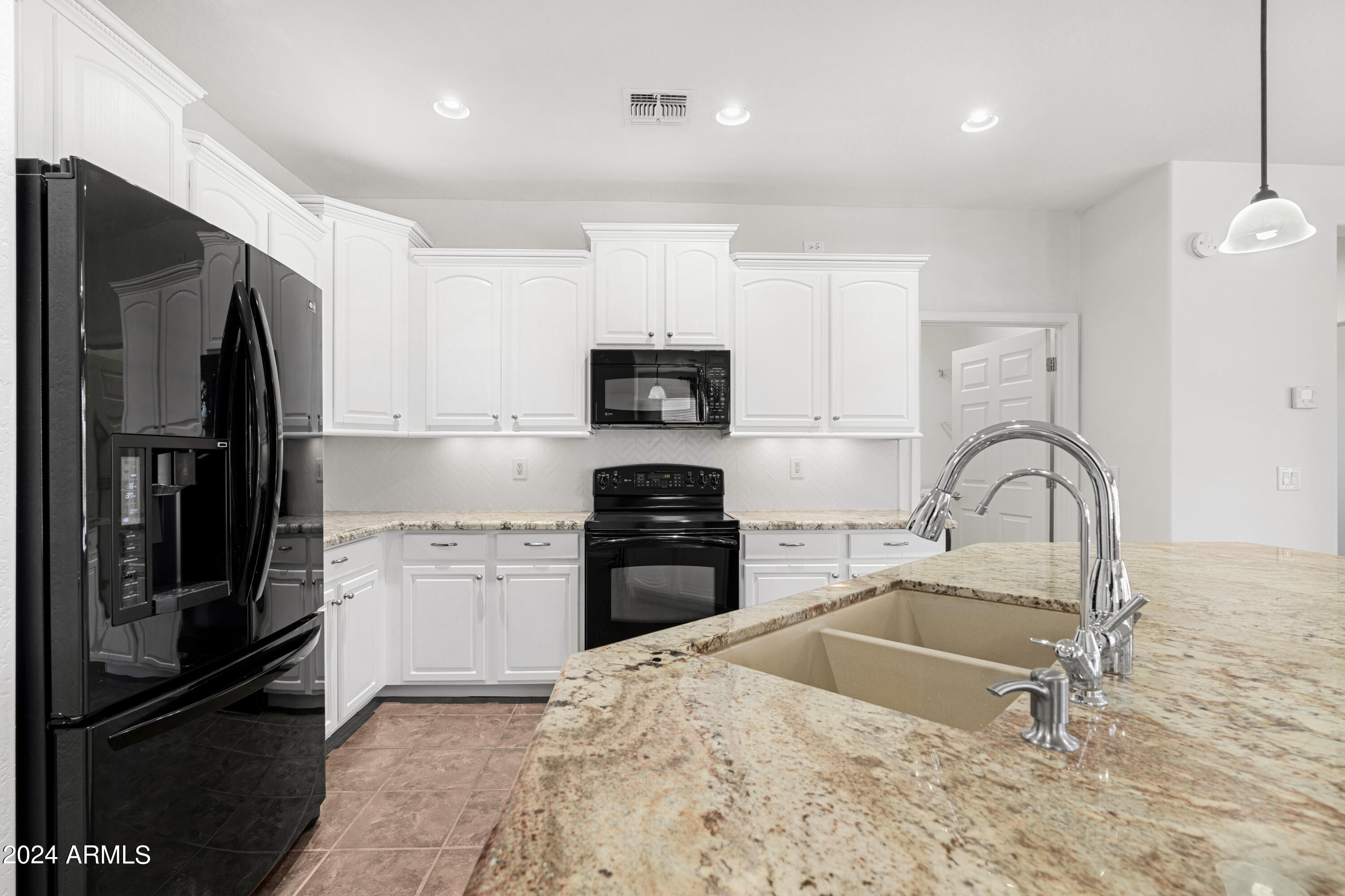 42559 W NORTH STAR Drive